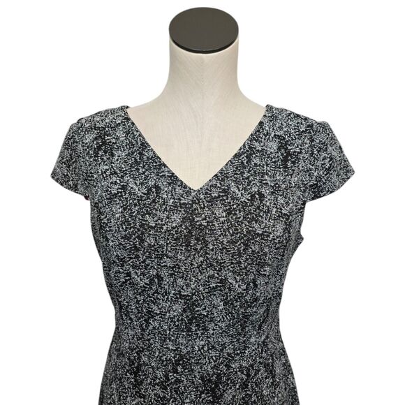 Betsey Johnson Womens Size 6 Metallic Print V-Neck Cap Sleeve Stretch Knit Dress - Picture 7 of 12